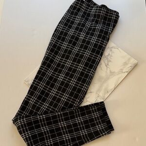 Forever 21 Black and White Checkered Leggings